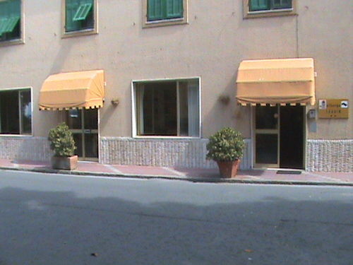 Albergo Savoia Ospedaletti Exterior photo